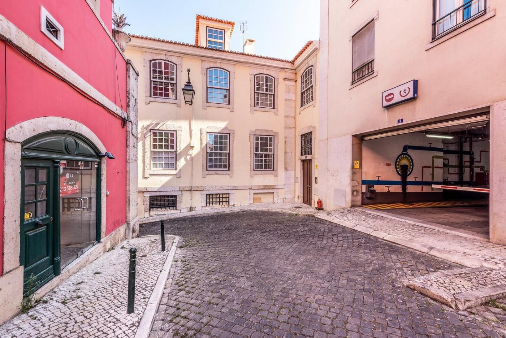 דירות ליסבון Guestready - Newly Renovated Chiado Haven מראה חיצוני תמונה